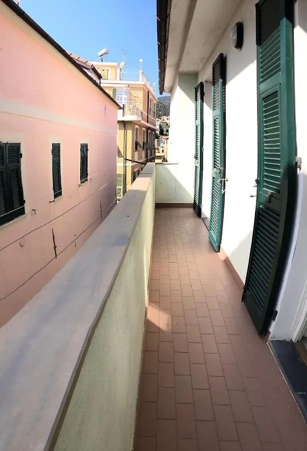 Appartamenti A Due Passi Dal Mare Spotorno Apartment